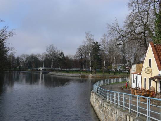 18. Houpací most ze strany
