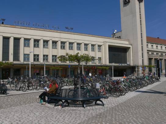 3. Před nádražím
