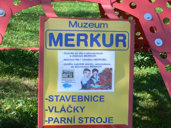30. Detail upoutávky na muzeum stavebnice Merkur
