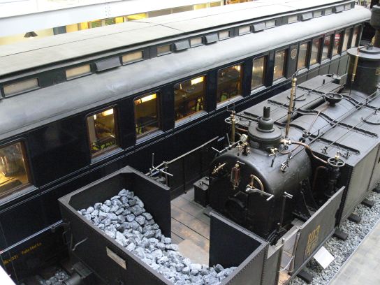 45. Salonní vůz shora
