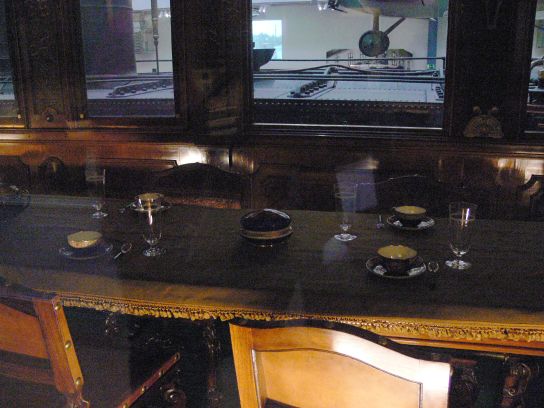 57. Pohled do interiéru salonního vozu
