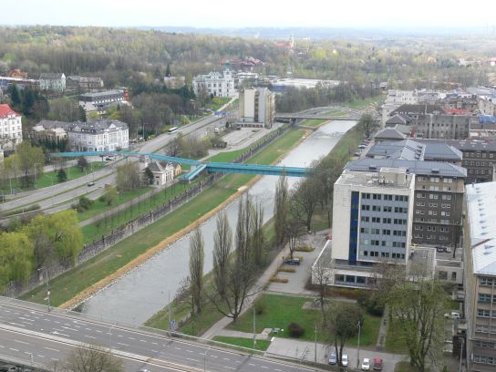 18. Výhled z věže na řeku
