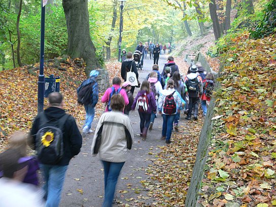 31. Přesun na oběd
