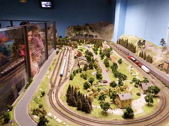 8. V Království železnic
