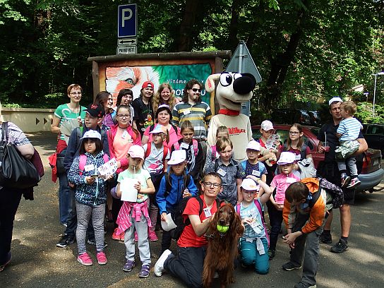 8. Fotka části účastníků srazu s Alíkem
