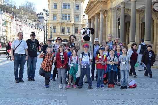 74. Fotka u kolonády
