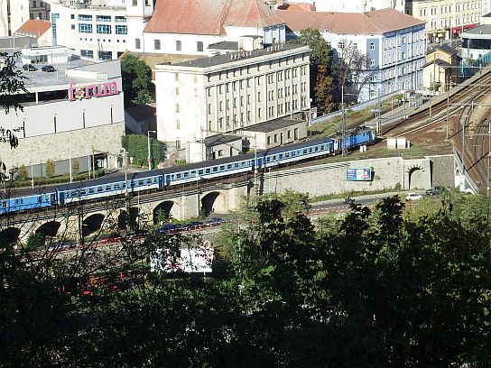 26. Výhled z Větruše na rychlík Krušnohor
