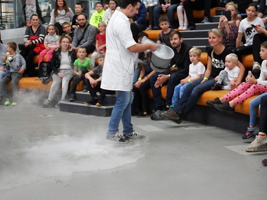 12. Pokusy s kapalným dusíkem
