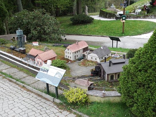 18. V parku miniatur
