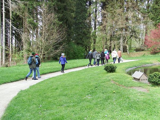 32. Účastníci srazu u Máchova jezera
