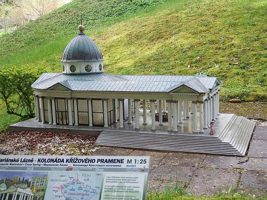 40. Mariánské Lázně, kolonáda Křížového pramene
