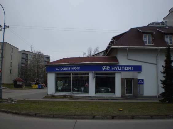 Nové Město na Moravě, autocentr pana Hudce Nové Město na Moravě, autocentr pana Hudce