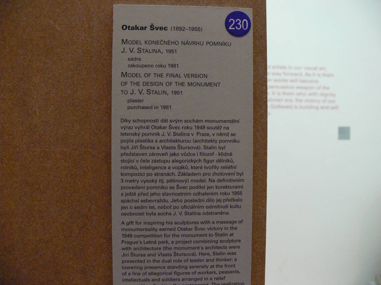 V Národní galerii - socialistický realismus, Stalinův pomník