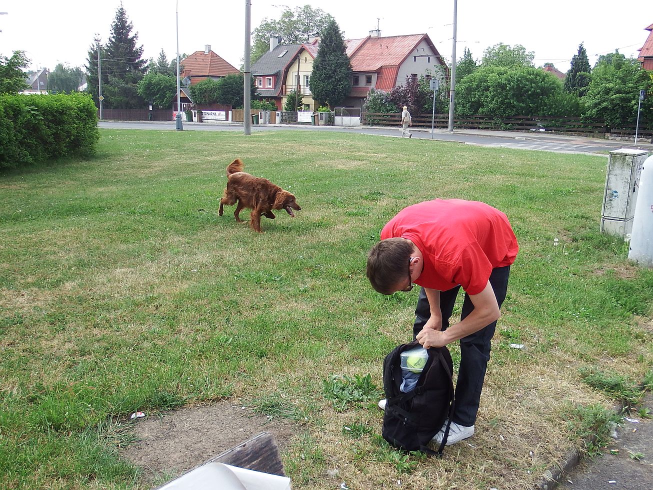 1. Účastník s pejskem
