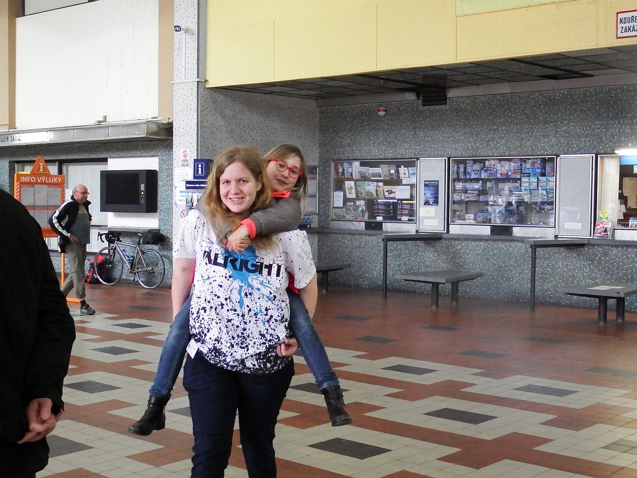 8. Někteří účastníci se nechali nosit
