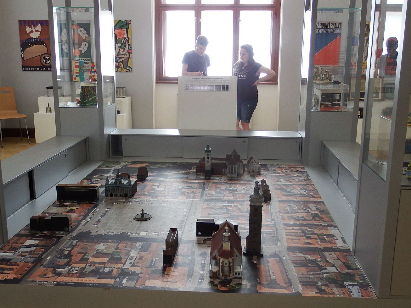 34. V muzeu, model města
