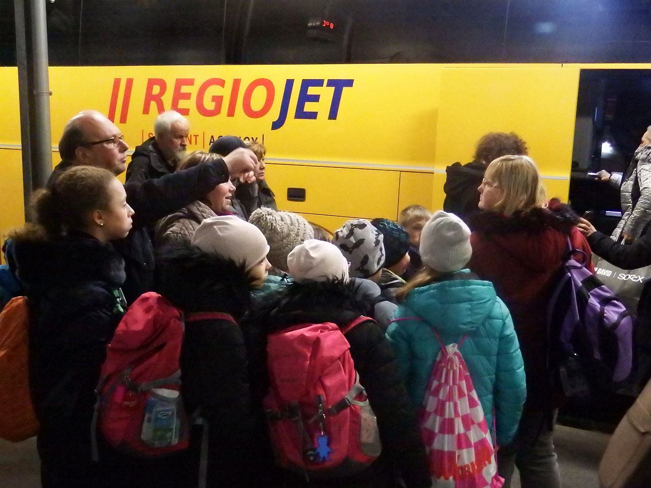 22. Nástup do autobusu
