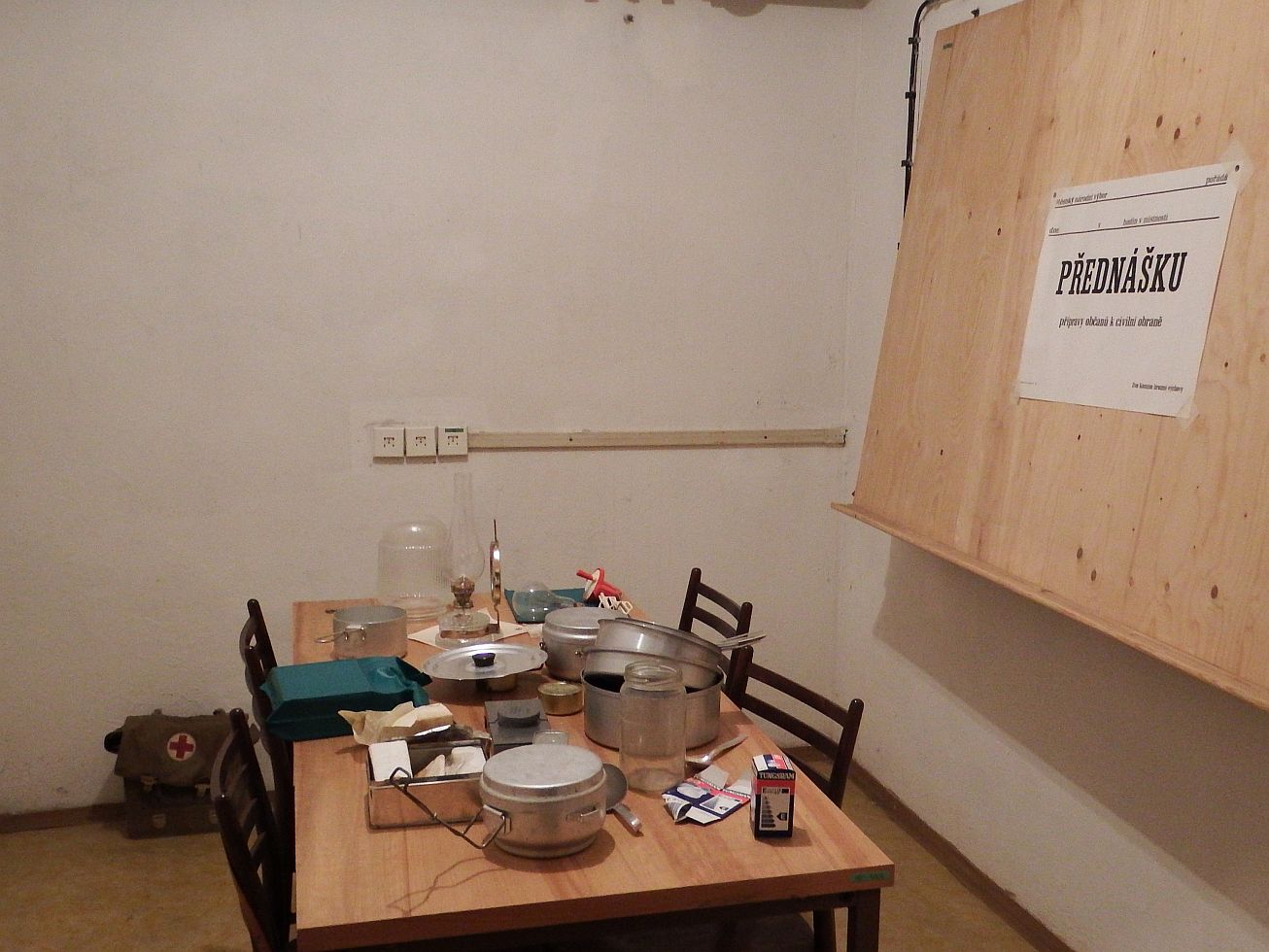 14. V krytu Civilní obrany
