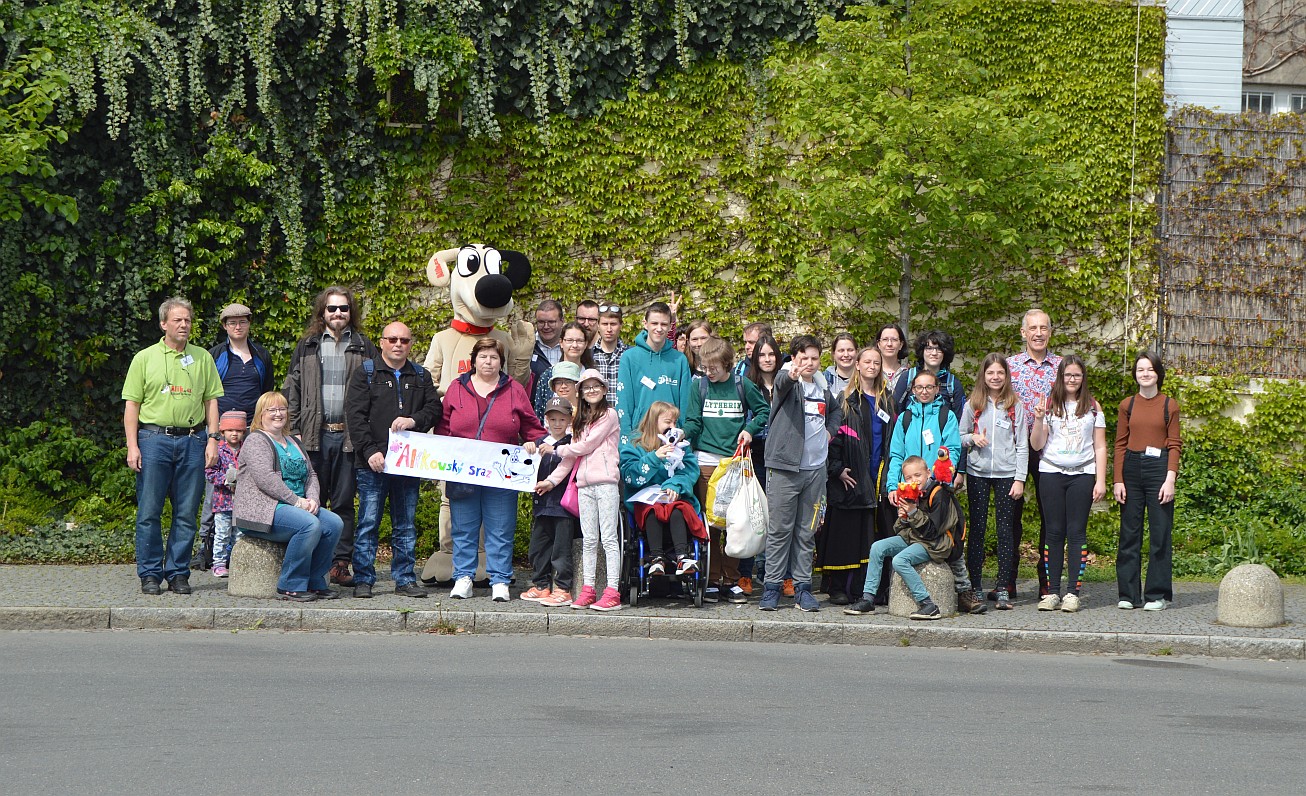 6. Integrovaná skupinová fotka
