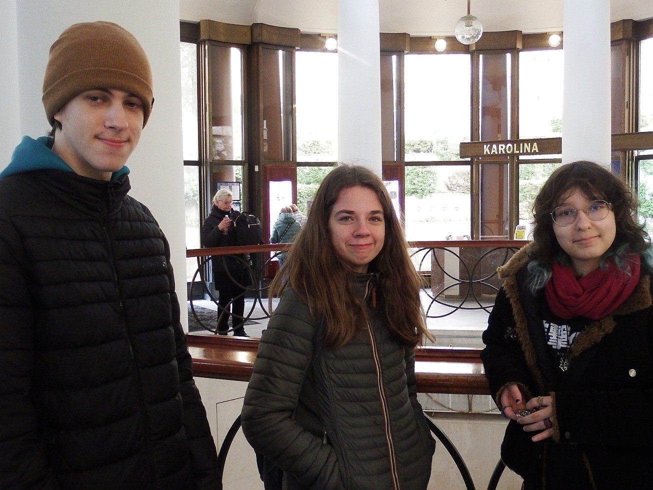 9. U pramene Karolina
