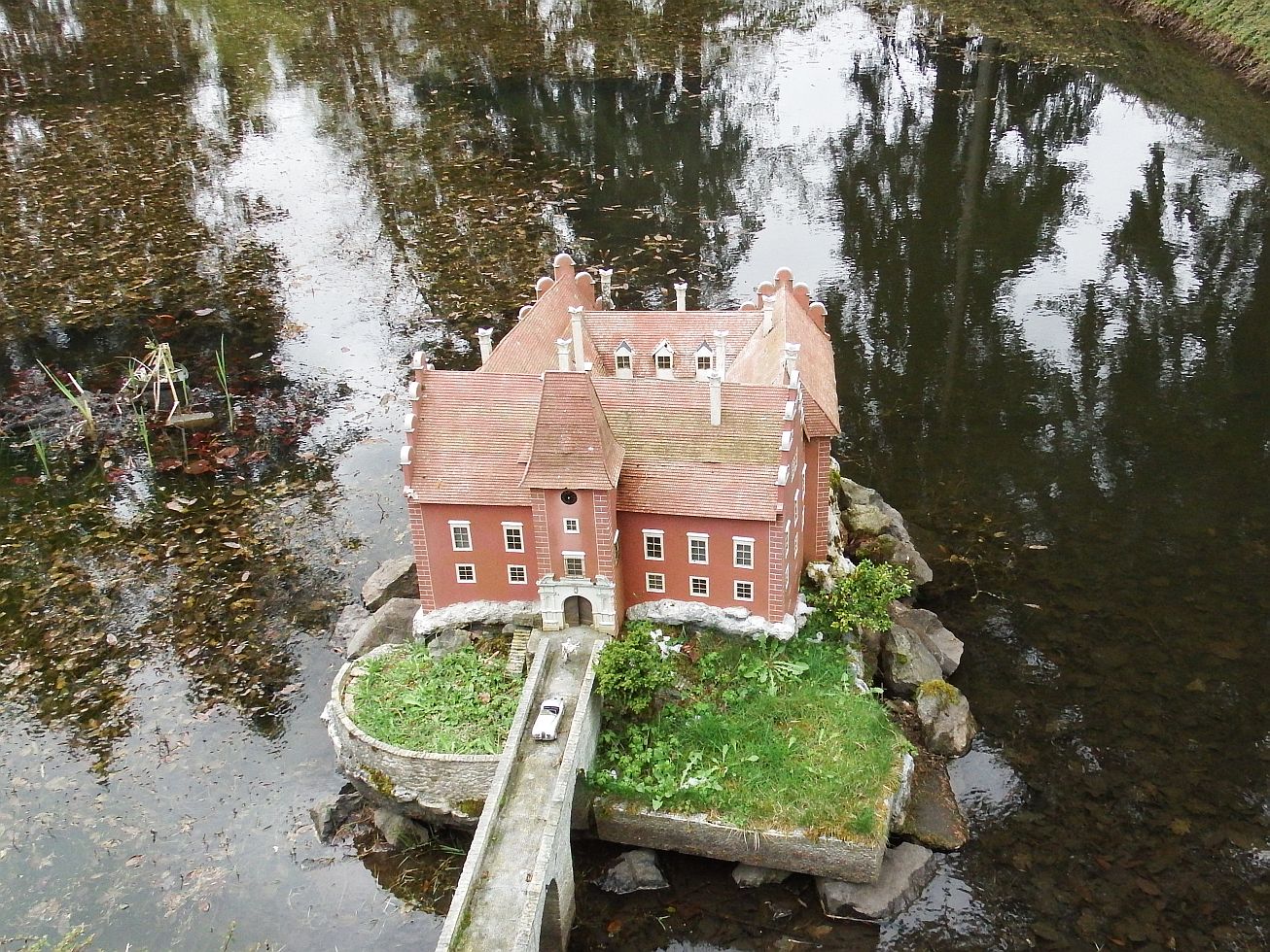 19. V parku miniatur
