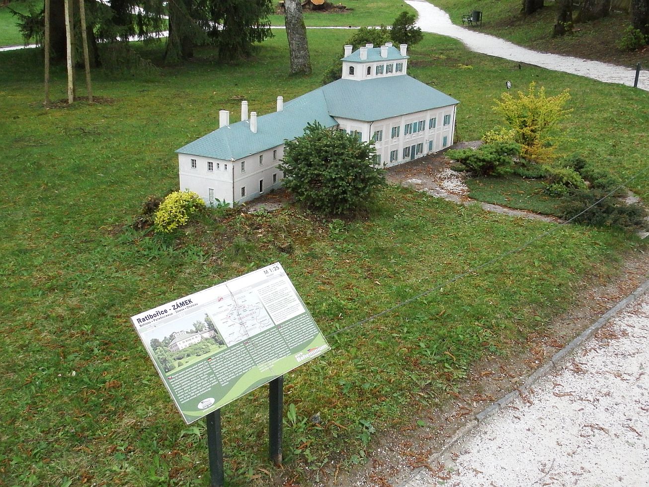 21. Zámek Ratibořice
