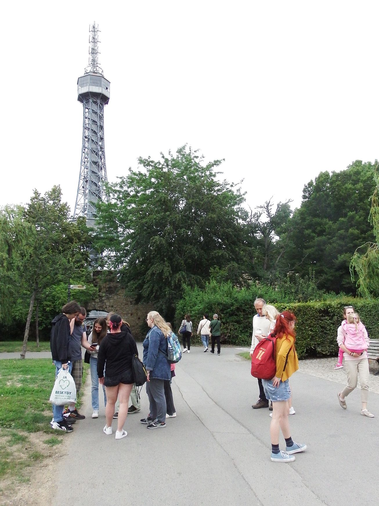 35. Diskuse pod rozhlednou
