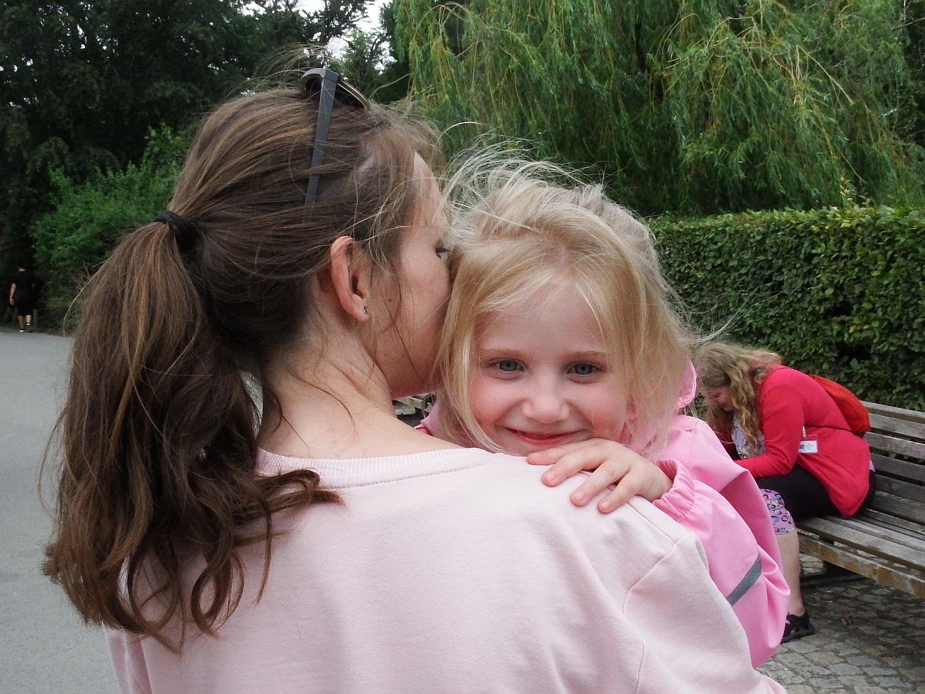 36. I nejmladší účastníci srazu se postupně vraceli od atrakcí na místo srazu.
