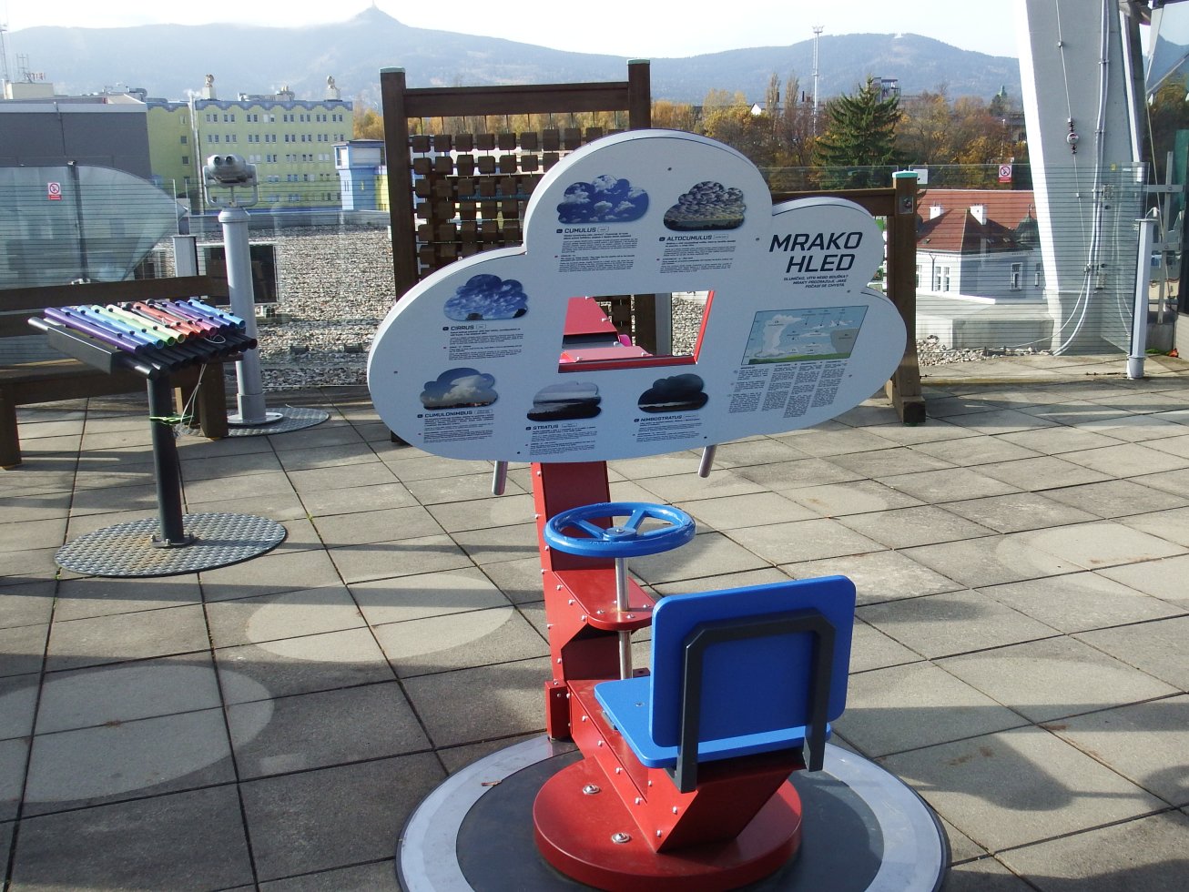 6. Atrakce na střeše
