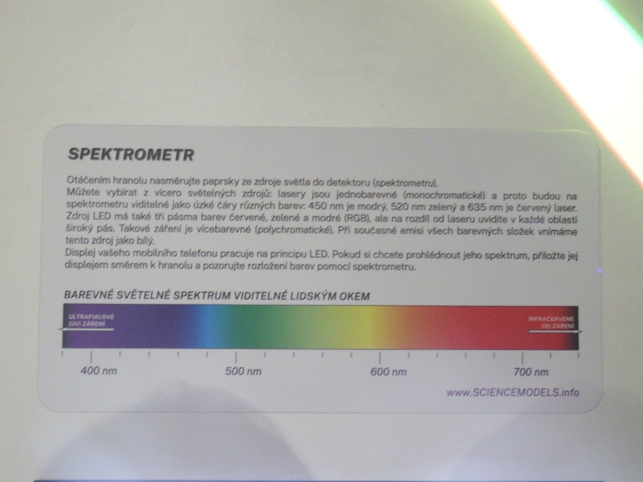 11. Popis spektrometru
