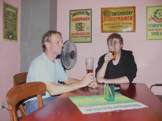 1. Hodinu po zahájení
