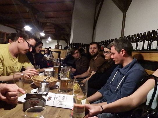 10. Na srazu ve 21:38 hodin
